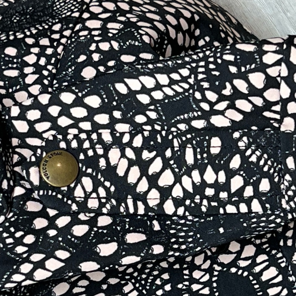 Volcom Enemy Lines Jacket Hooded Windbreaker Rain… - image 8